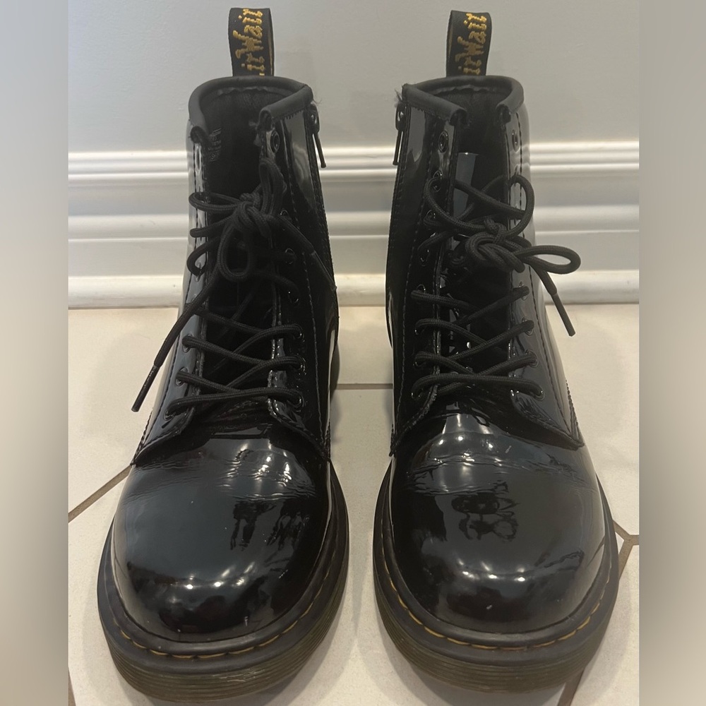 Dr. Martens Black Junior 1460 Patent Leather Lace Up Boots with Glossy Finish